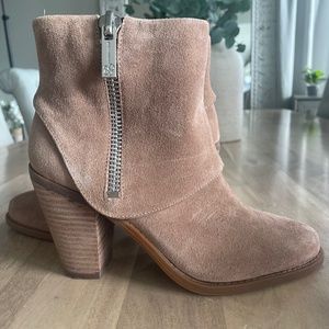 Jessica Simpson fold over booties size 7